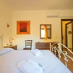 Casa Delle Sorgenti 2 *